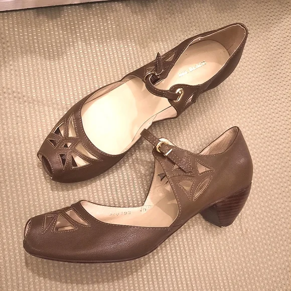 All Black Shoes All Black Brand Vintage Style Leather Cutout